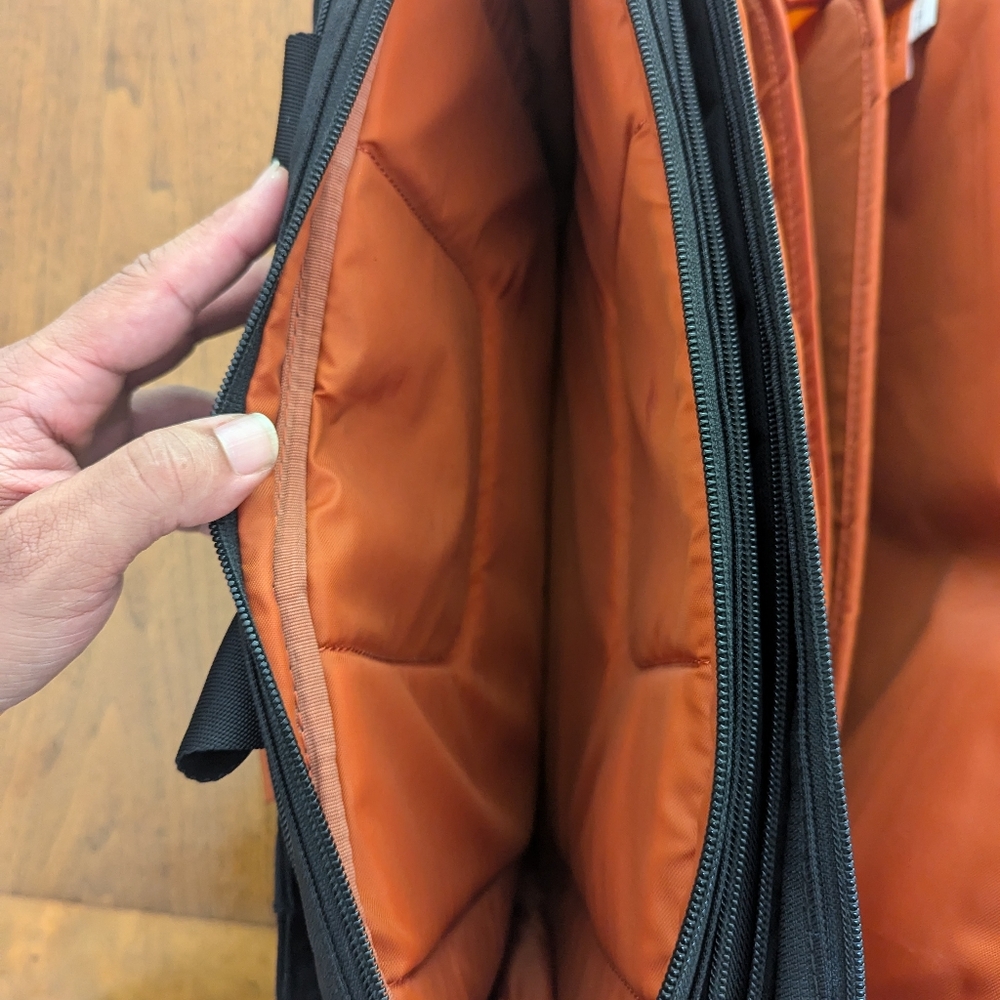 Briggs & Riley Black Briefcase with Orange Interior - Picture 4 of 8